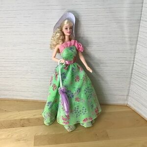 2001 Simply Charming Barbie Doll